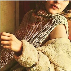 Anthropologie Champagne Gold Metallic Sleeveless, Turtleneck Sweater Sz. M